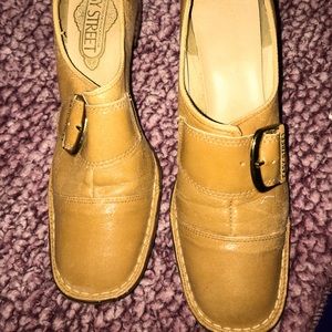 Easy Street vintage leather shoe